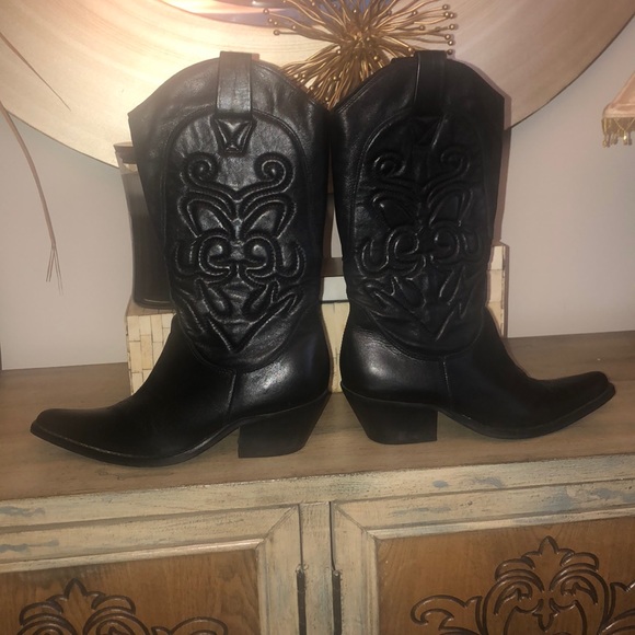 ❤️❤️ SOLD❤️❤️ Black Cowboy Boots in EUC - Picture 6 of 9